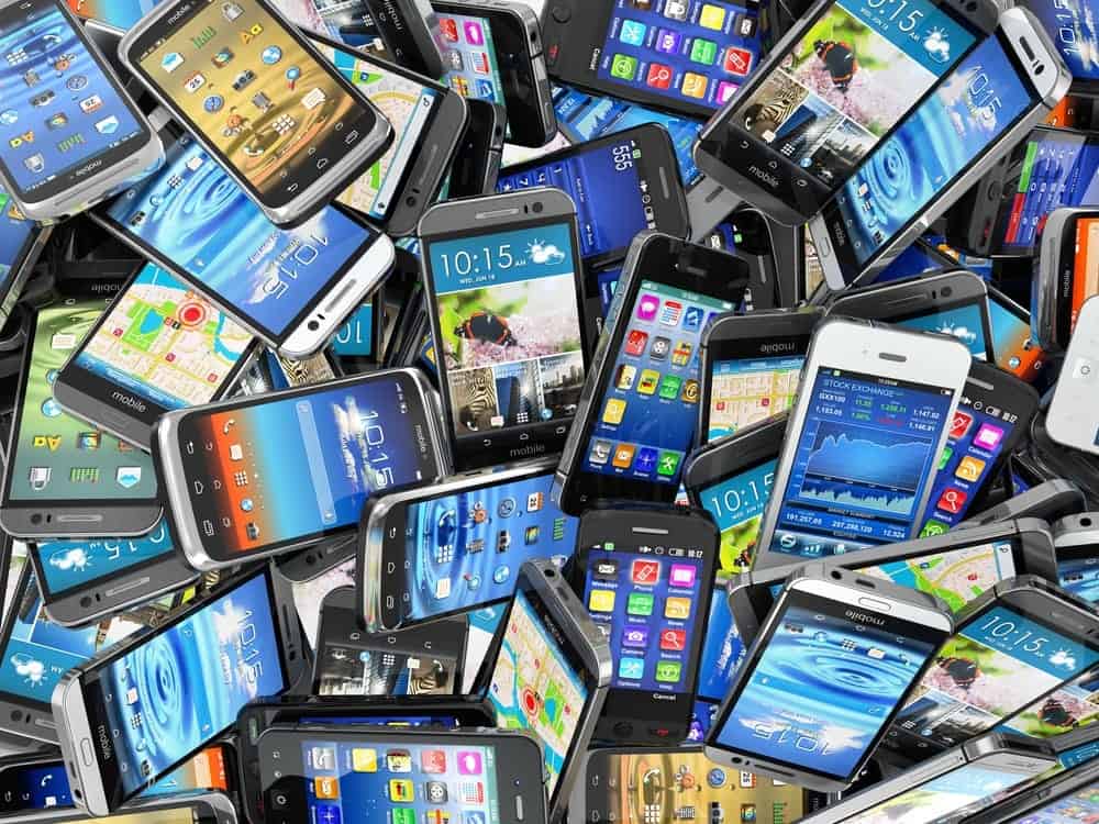 smaltimento vecchi cellulari